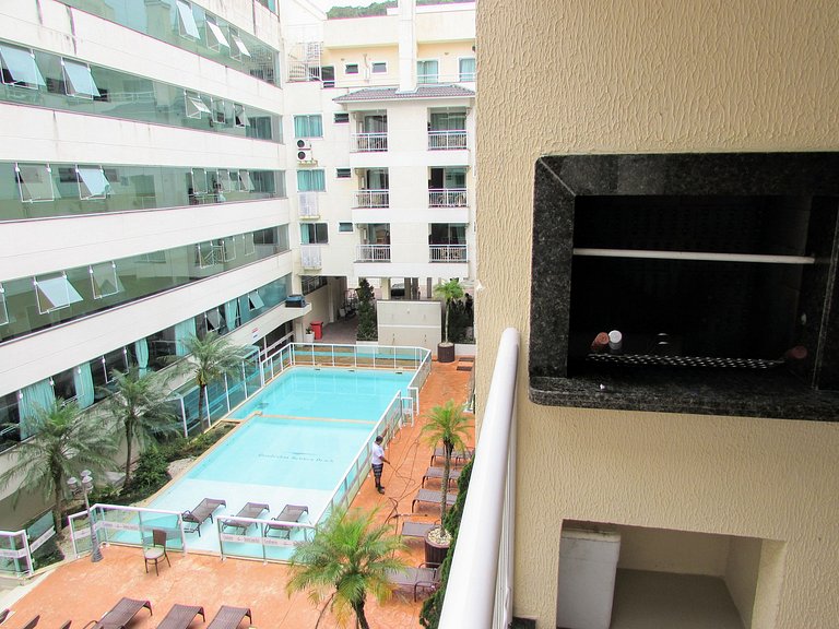 SUM 253 Lindo apartamento em residencial com piscina e salão