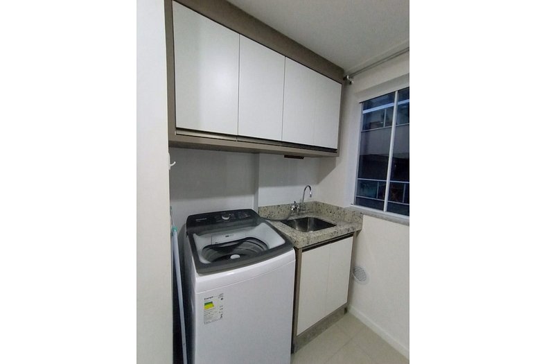 VAR 204B Dpto amplio en condominio con piscina