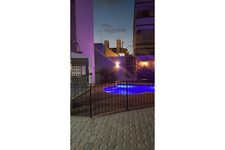 VAR 204B Dpto amplio en condominio con piscina