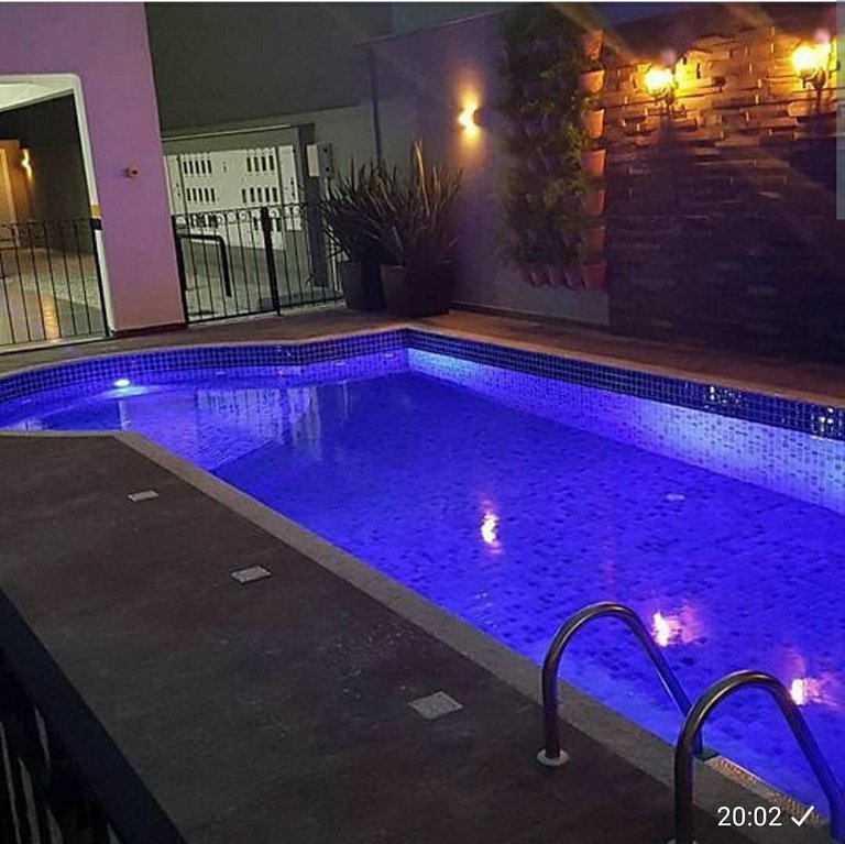 VAR 204B Dpto amplio en condominio con piscina